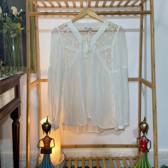 14th & Union Tops - 14th & Union Embroidered Tops. Size -S ( Fit S-M)